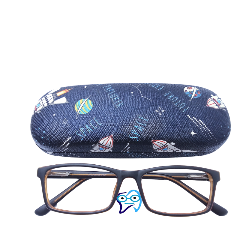 Visionary Chic: Modern Rectangular Eyewear