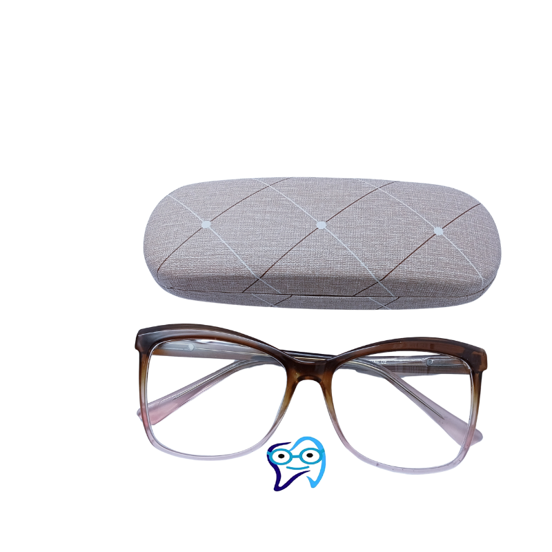 Visionary Chic: Modern Rectangle Eyewear - Image 6